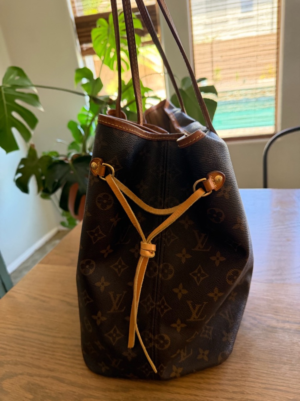 Louis Vuitton Monogram Canvas Tote Neverfull GM - Picture 4 of 10